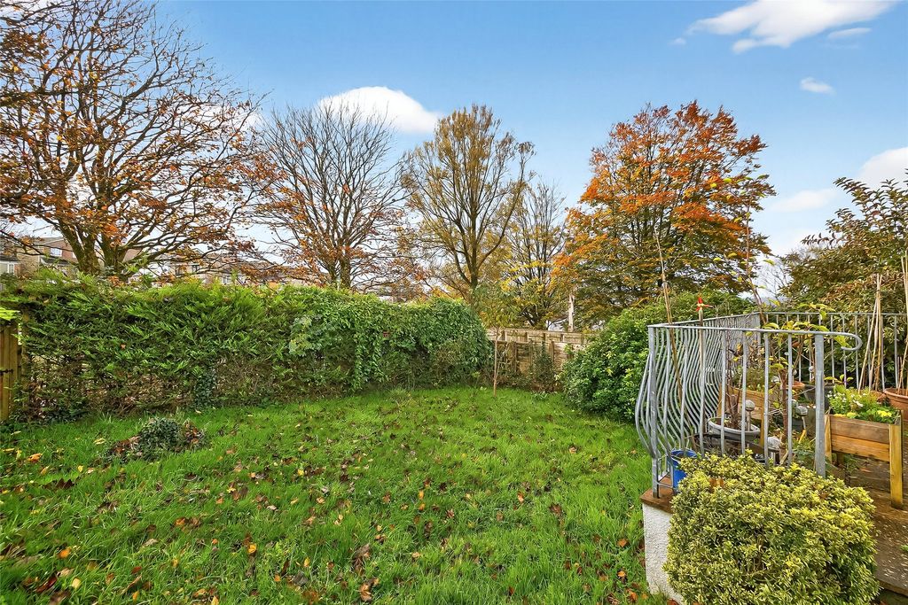 Property photo 3 of 15 Picture No. 16