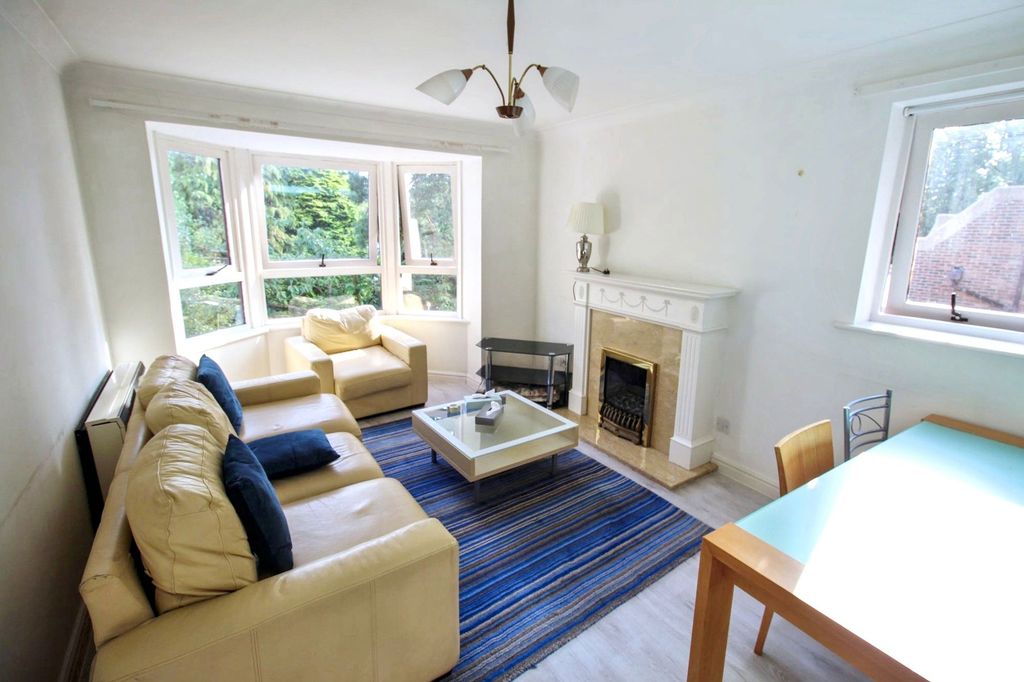 Property photo 2 of 6