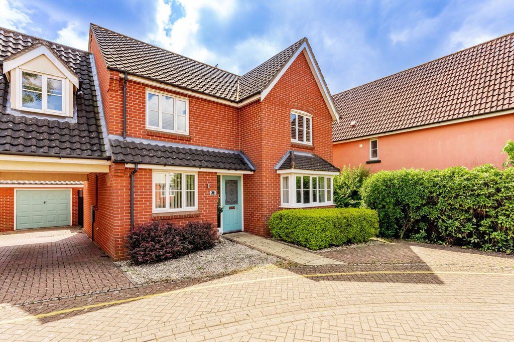 Property photo 1 of 30