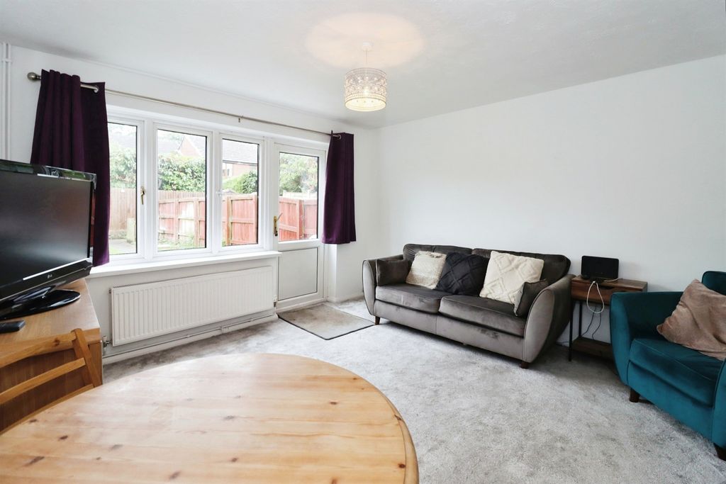 Property photo 2 of 16