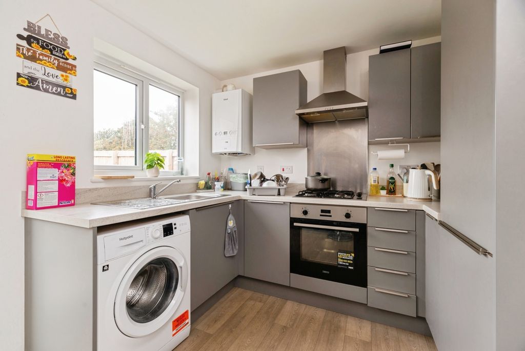 Property photo 3 of 11 Pbox-Img.Jpg