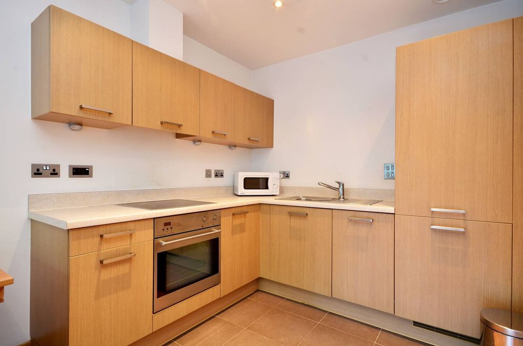 Property photo 2 of 6