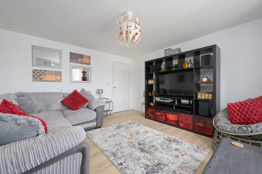 Property photo 3 of 24 Property Image 3