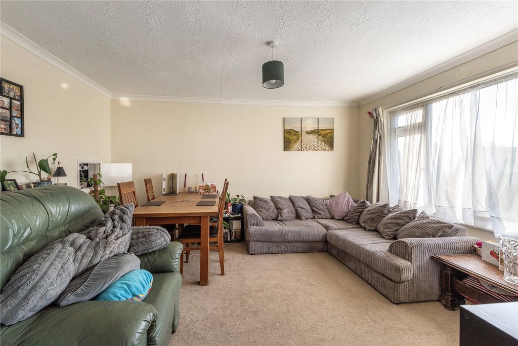 Property photo 2 of 14 Picture No. 11