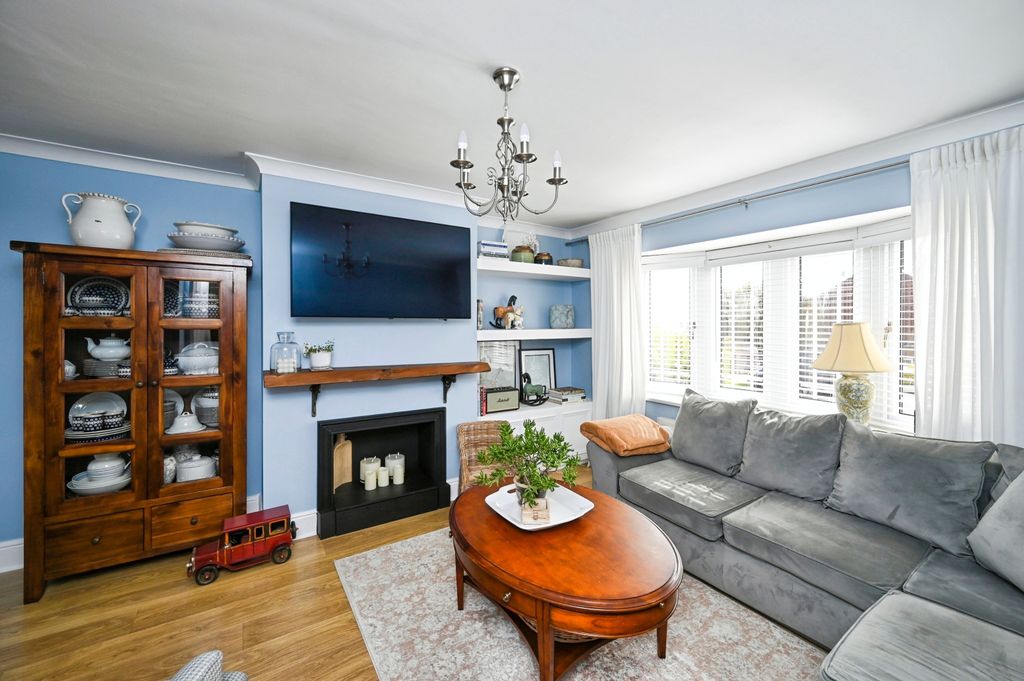 Property photo 2 of 13