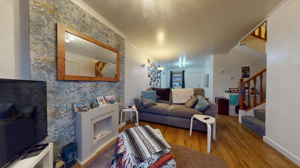 Property photo 2 of 20 4841312