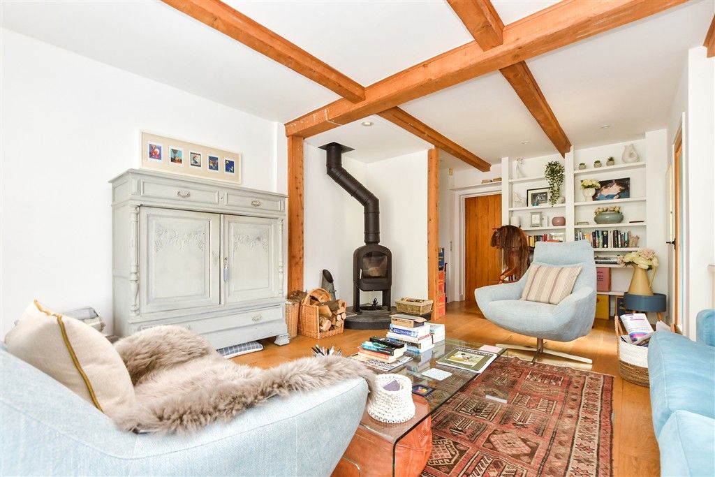 Property photo 1 of 14 Lounge