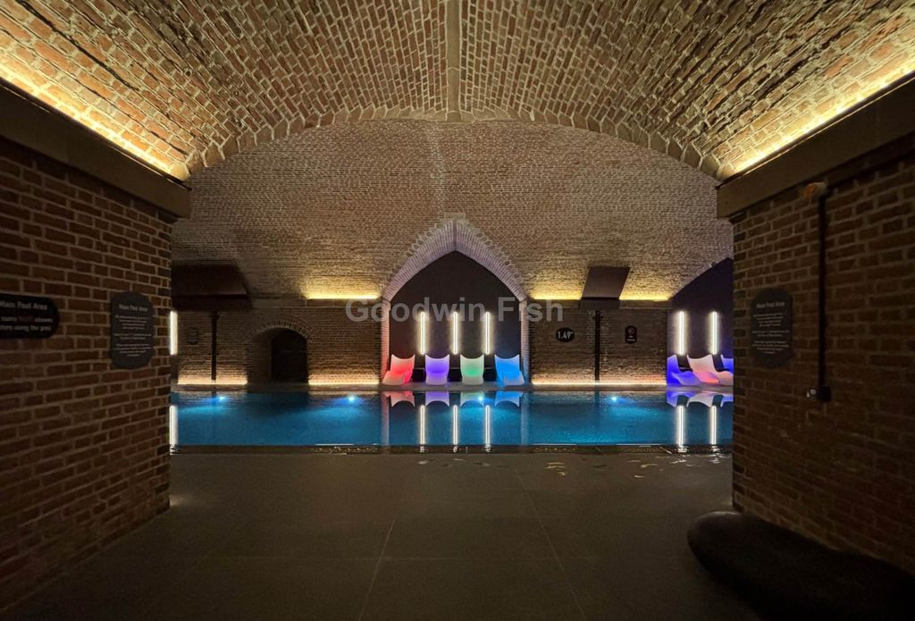 Property photo 3 of 21