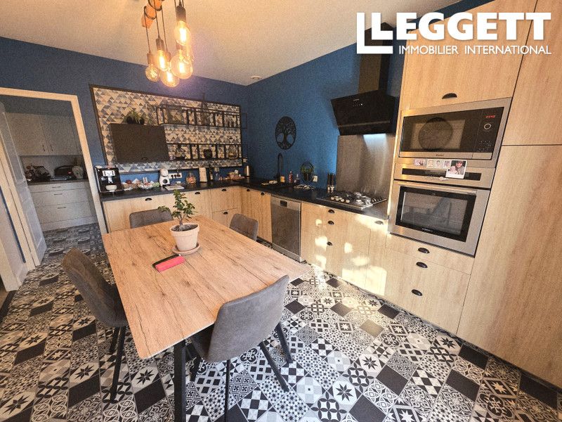 Property photo 3 of 10