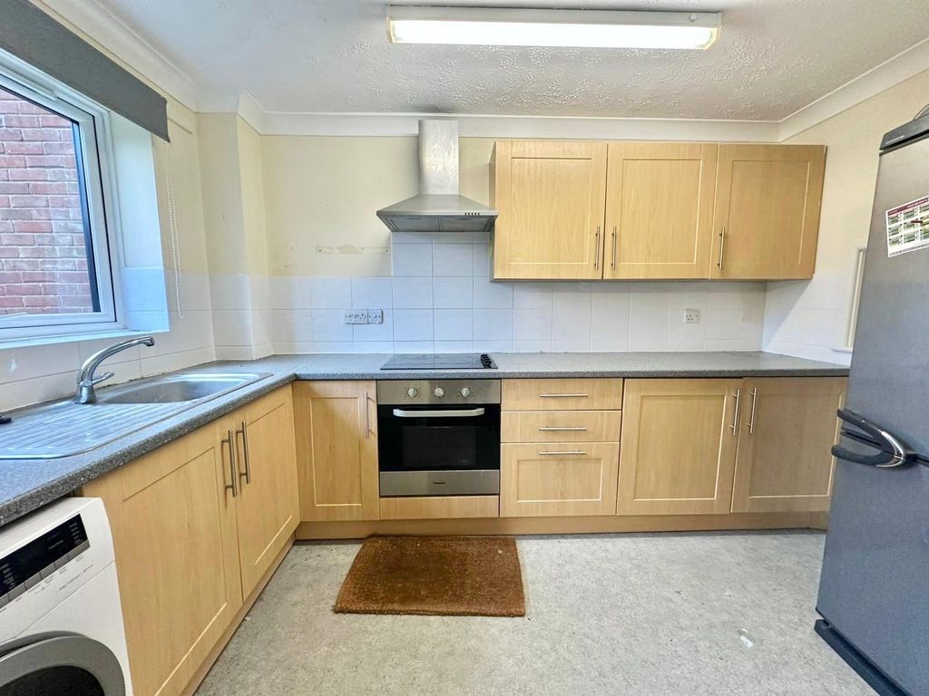 Property photo 3 of 7