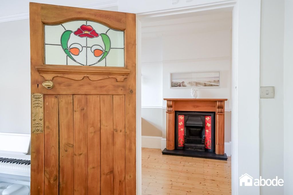 Property photo 2 of 30 Dsc02153-Hdr.Jpg