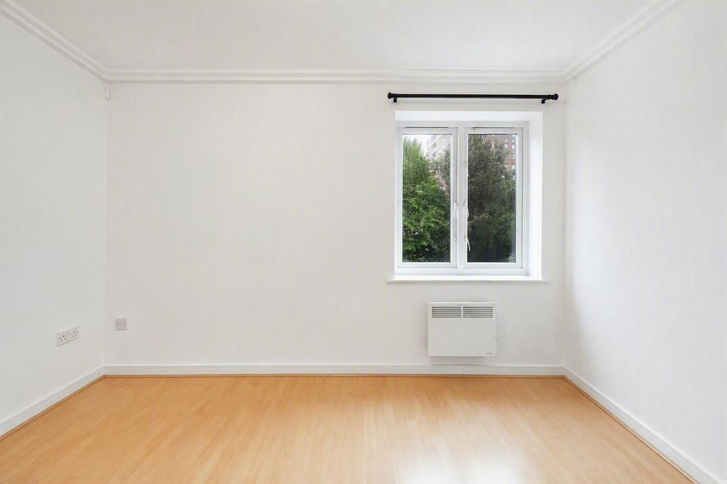 Property photo 3 of 13 Bedroom