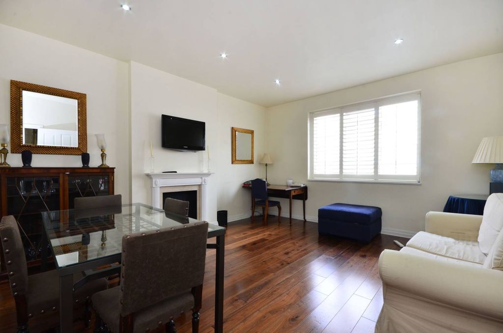 Property photo 2 of 8