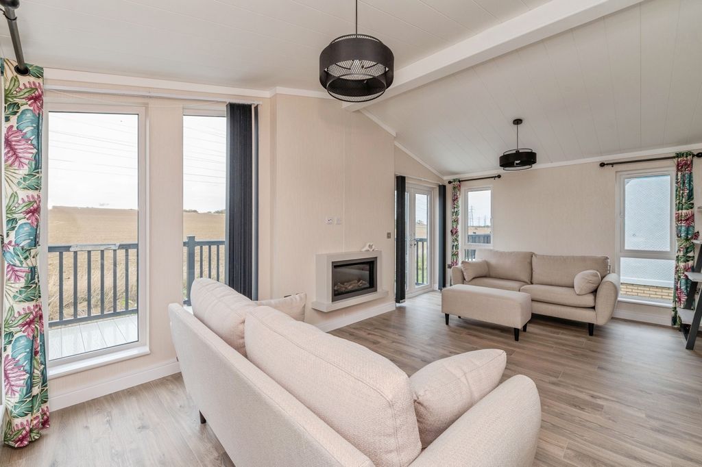 Property photo 3 of 17 Photo