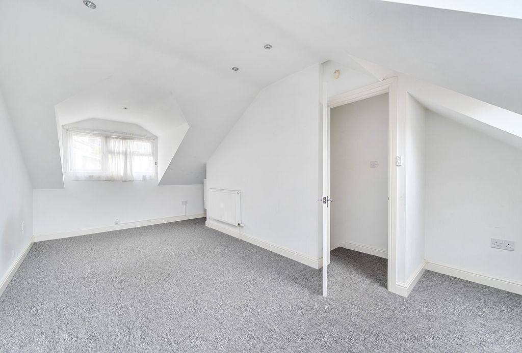 Property photo 3 of 13 1345001-17-68Aee8...