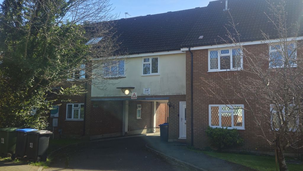 Property photo 1 of 9 Photo 10