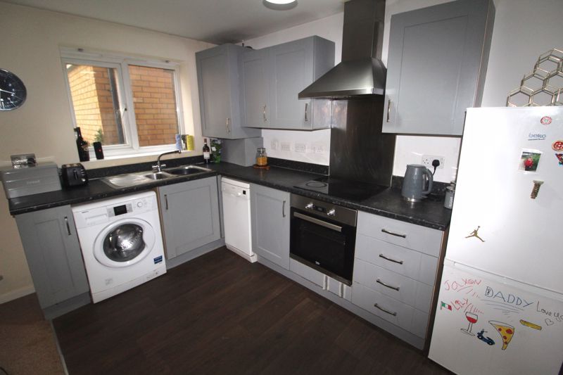 Property photo 2 of 9 Kitchen Area