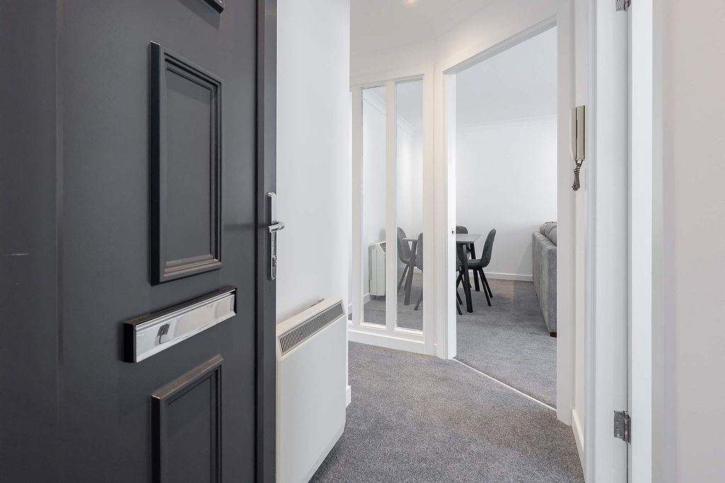 Property photo 2 of 12 Hall