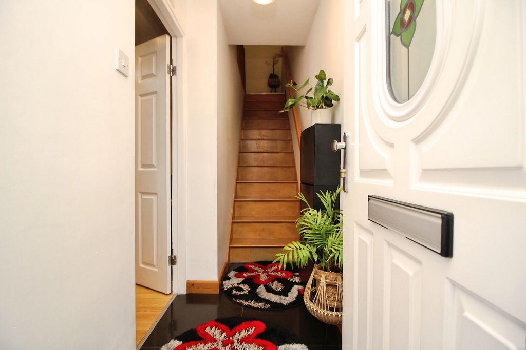 Property photo 3 of 21