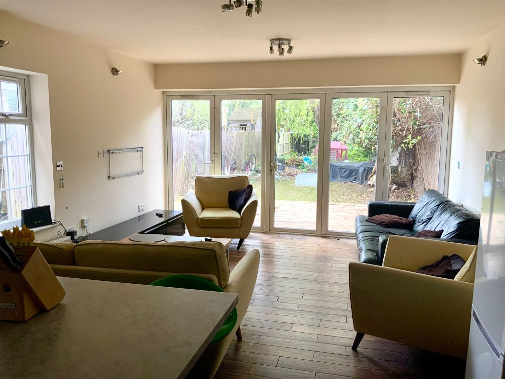 Property photo 2 of 9