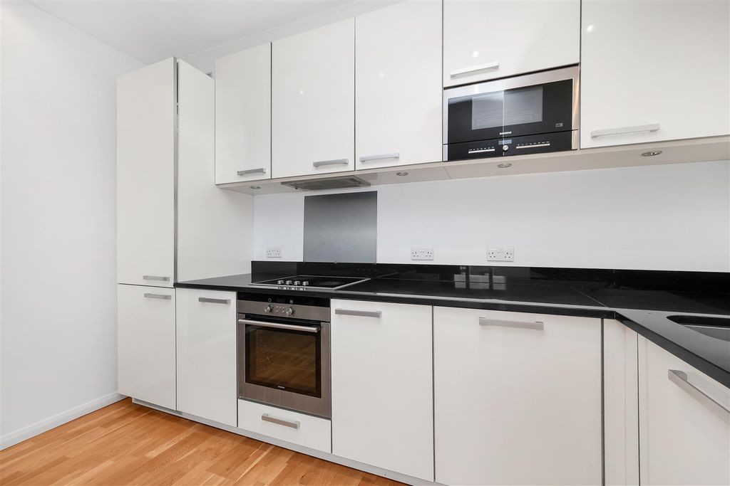 Property photo 1 of 35
