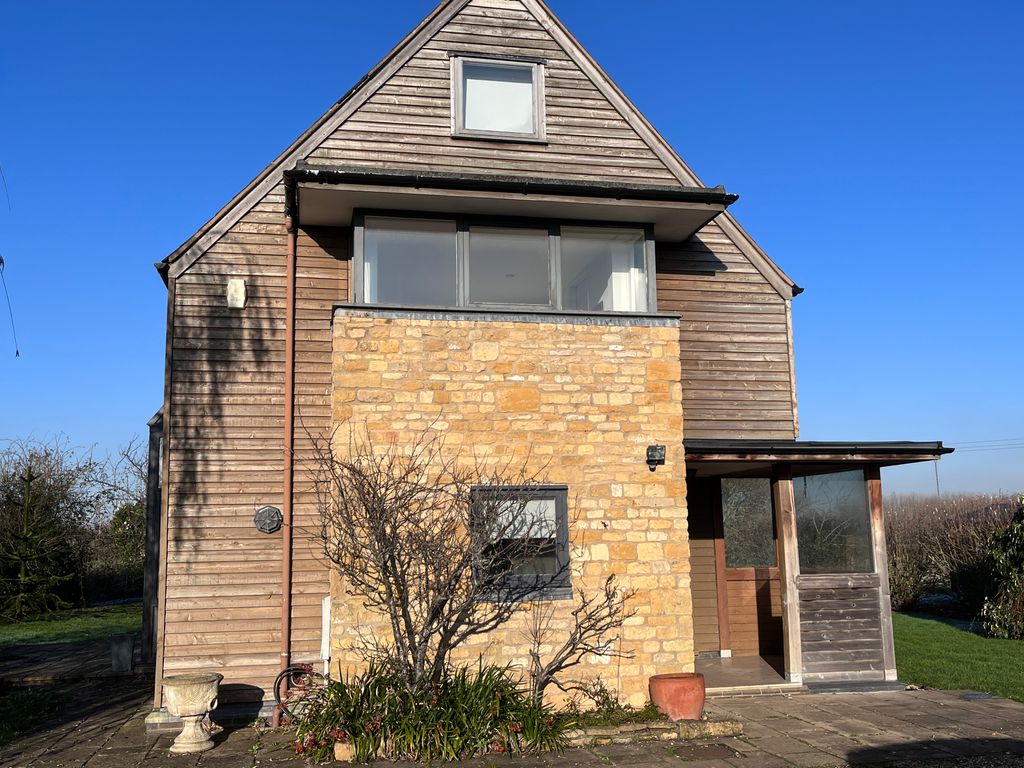 Property photo 2 of 24