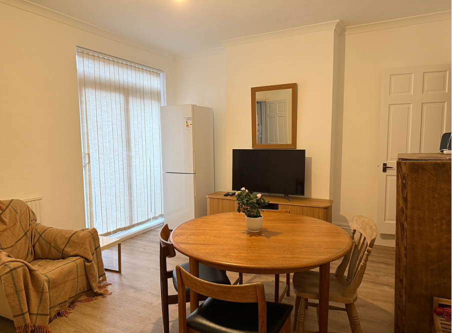 Property photo 2 of 8