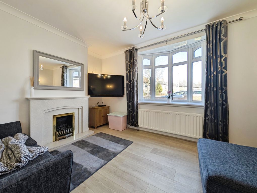 Property photo 2 of 16 Living Room