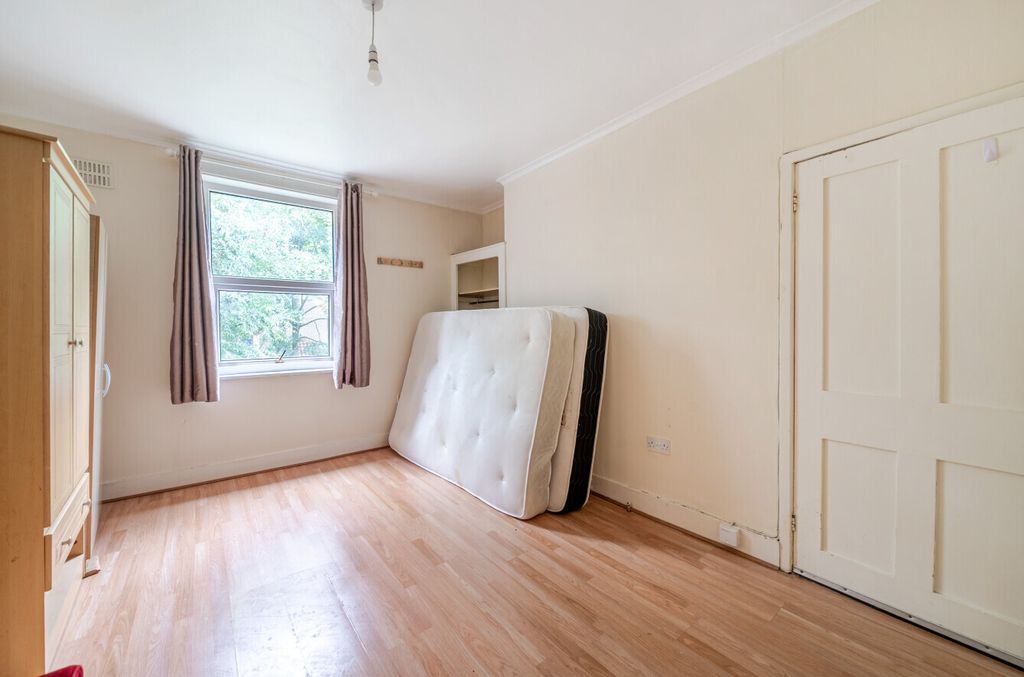 Property photo 2 of 12 Picture No. 06