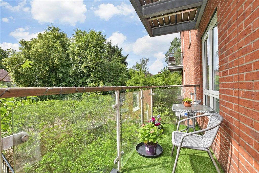 Property photo 2 of 9 Balcony / Terrace