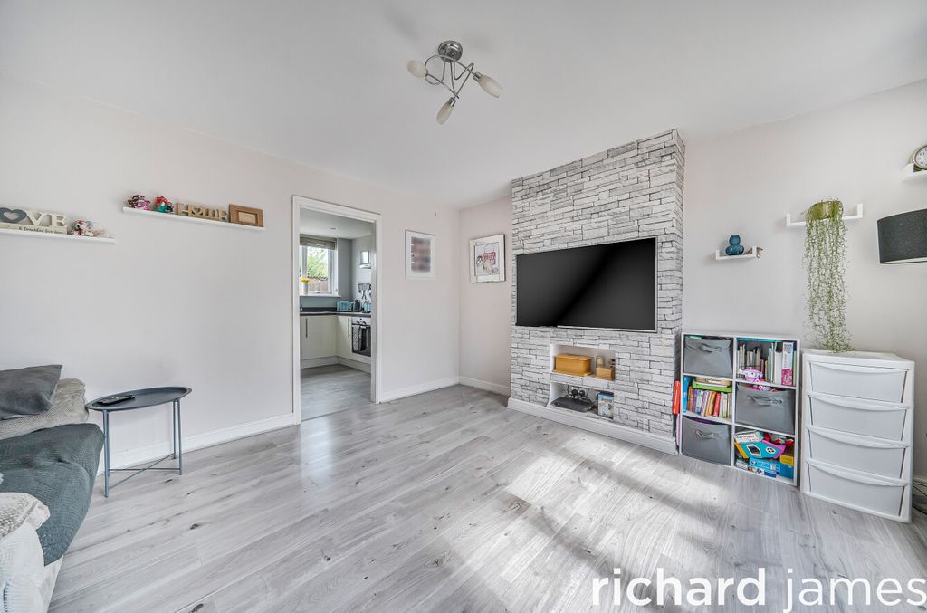 Property photo 3 of 13 16408B571F944739B9917A561c0Ed726