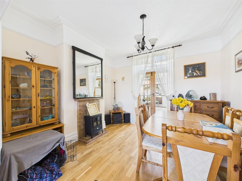 Property photo 3 of 21 Cam02885G0-Pr0348-Still025.Jpg