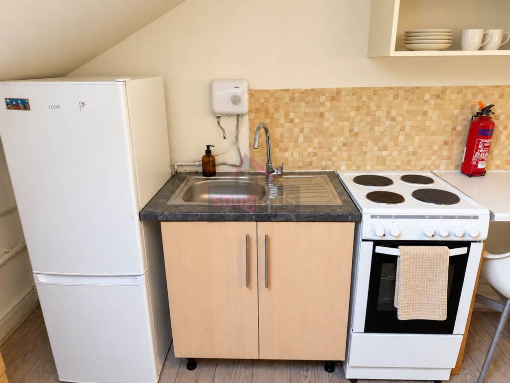 Property photo 3 of 7 3
