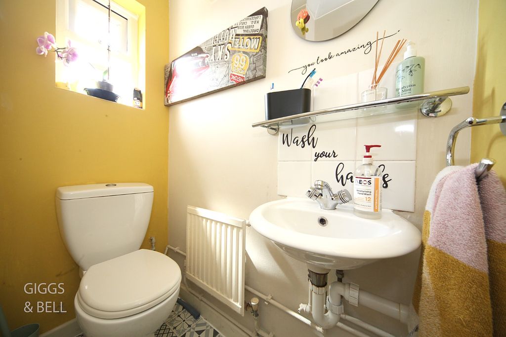 Property photo 3 of 22 5105512