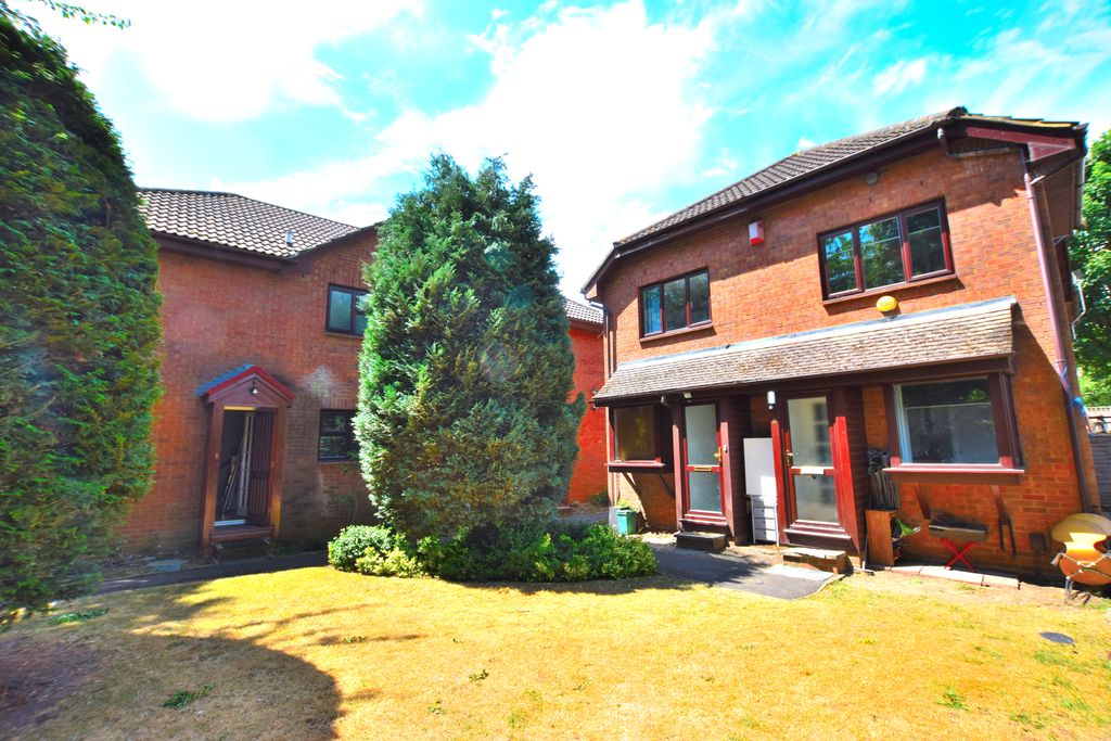 Property photo 1 of 12 Front Aspect 