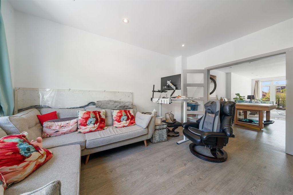 Property photo 3 of 12 3.Jpg