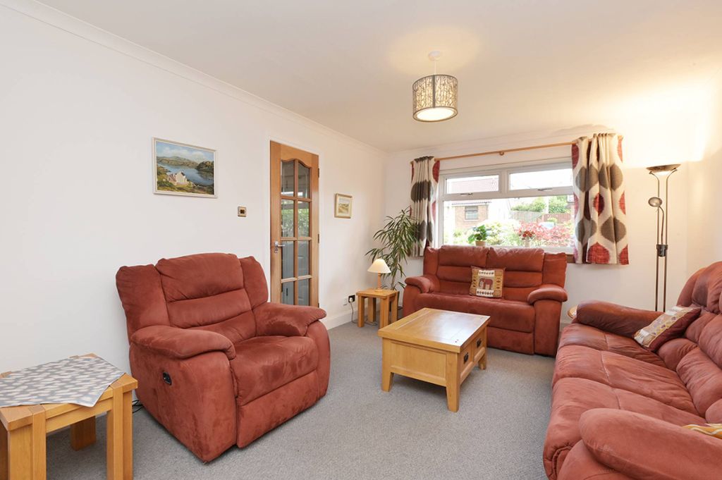 Property photo 2 of 25