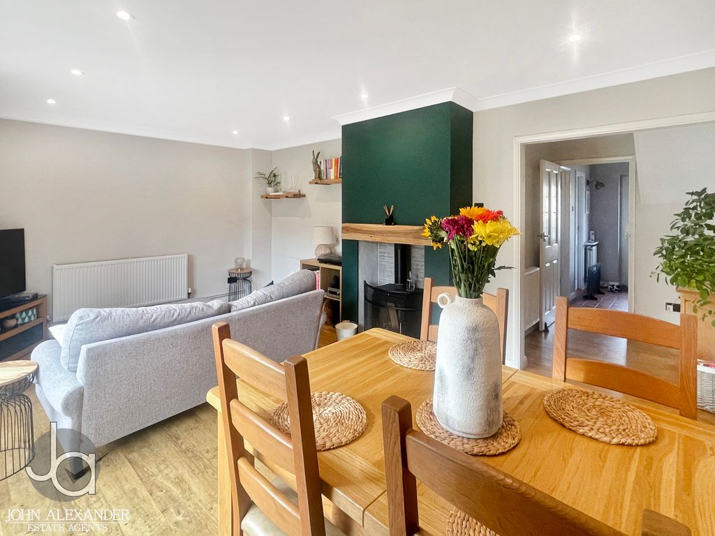 Property photo 2 of 19 20251031_111045235_0.5