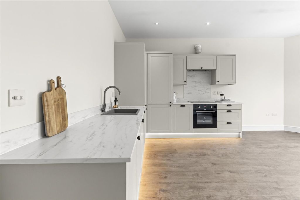 Property photo 2 of 72 Img_8804.Jpg