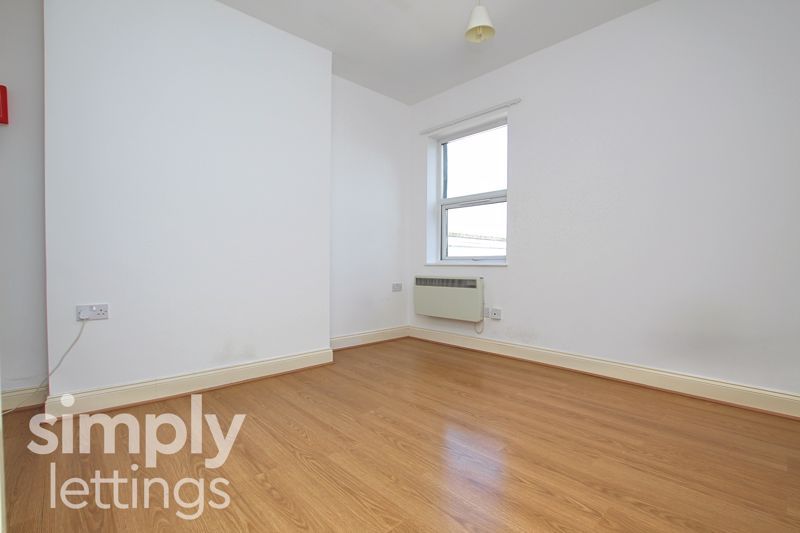 Property photo 2 of 4 Photo 4