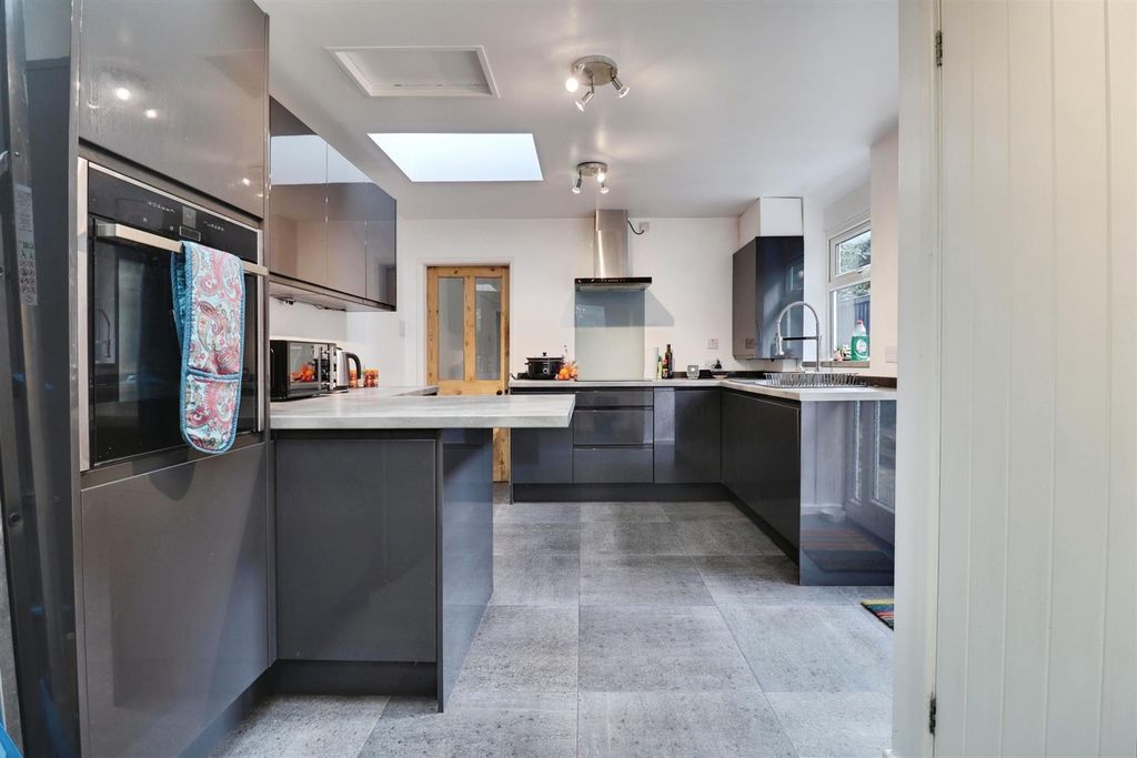 Property photo 3 of 23 95d13Ad6-Img_0157-Img_0159.Jpg