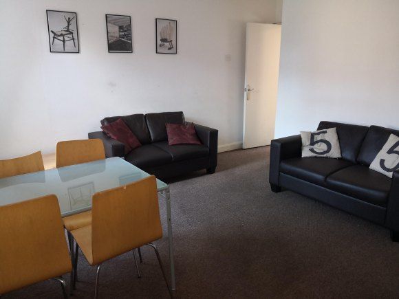 Property photo 1 of 5 16E Lounge.Jpg