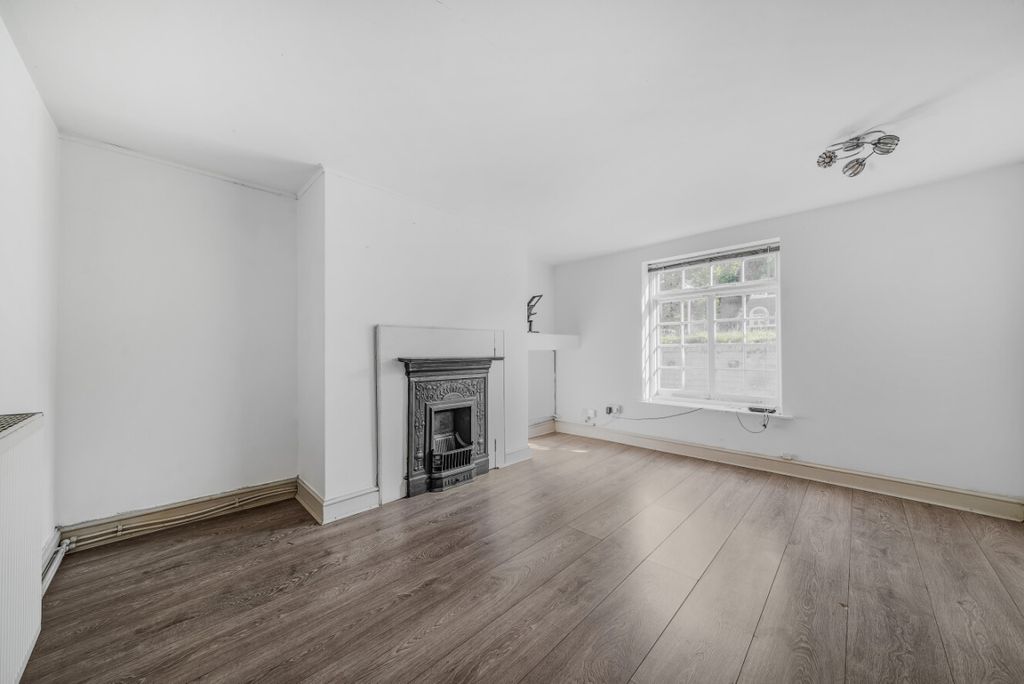 Property photo 2 of 7 1189644 (2)