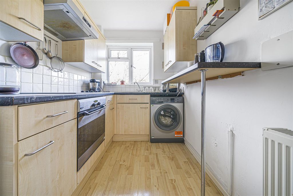Property photo 3 of 11 945579 (5).Jpg