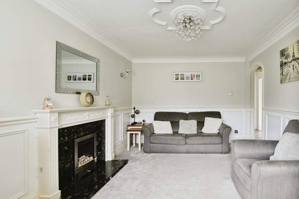 Property photo 3 of 19 Pbox-Img.Jpg