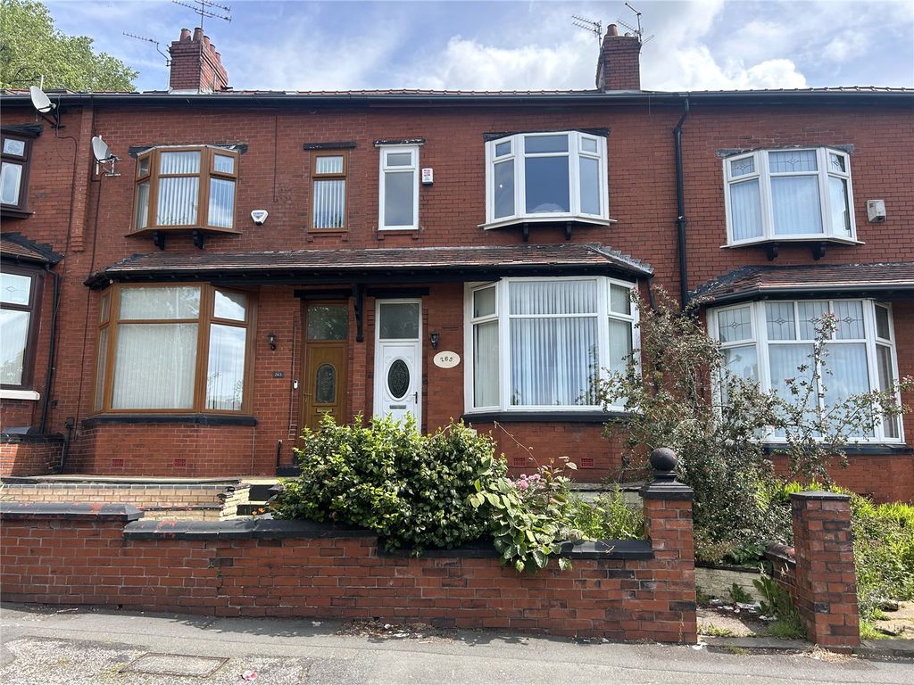 Property photo 1 of 17 External