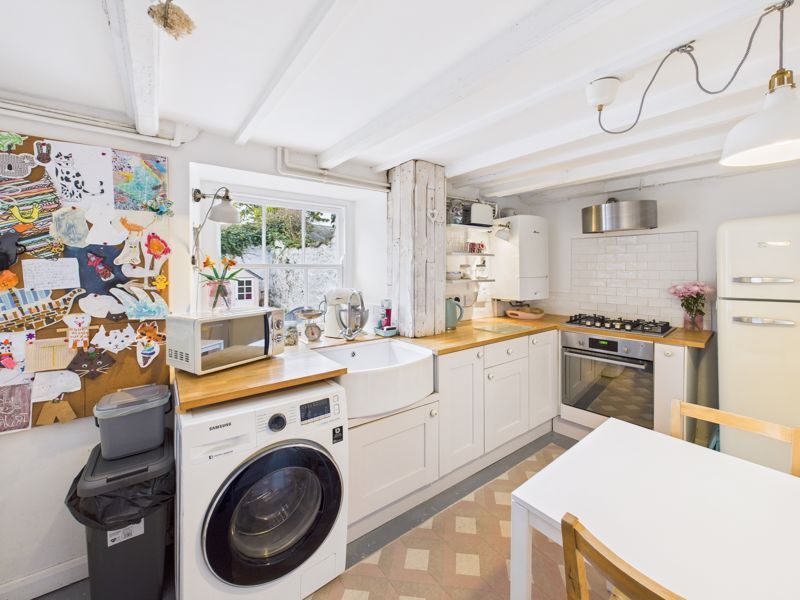 Property photo 3 of 10 Kitchen/Diner