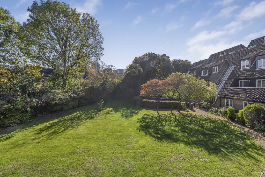 Property photo 2 of 6