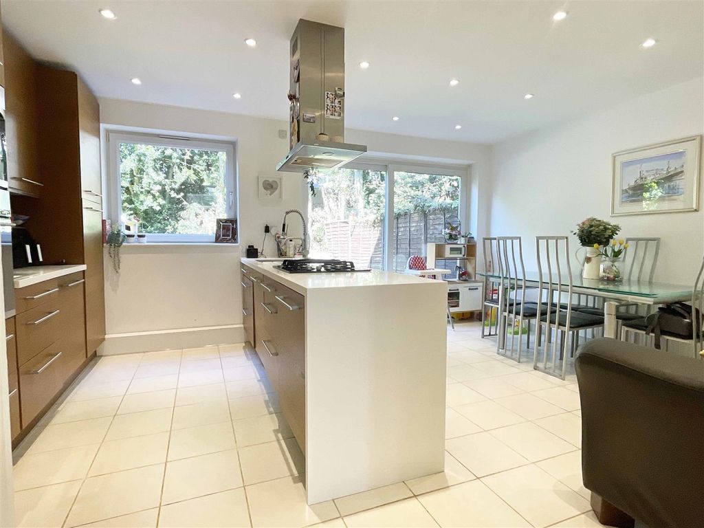 Property photo 3 of 24 K1.Jpg