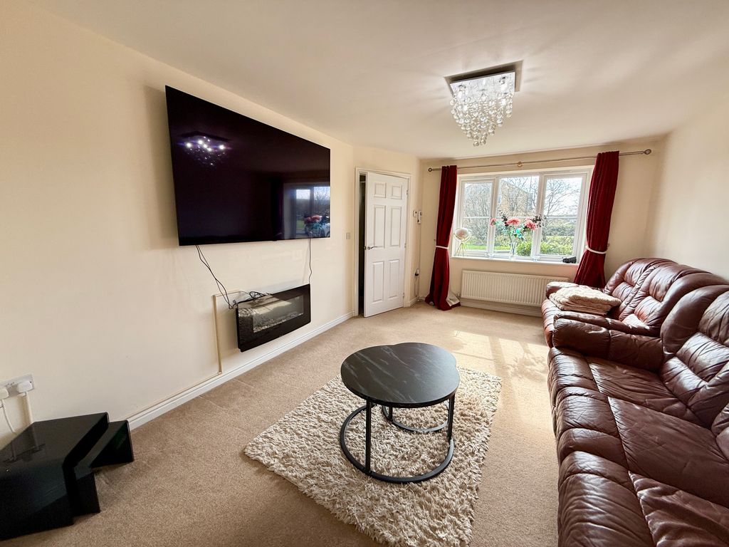 Property photo 3 of 17 Bedroom